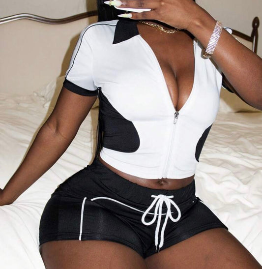 2 piece black and white set